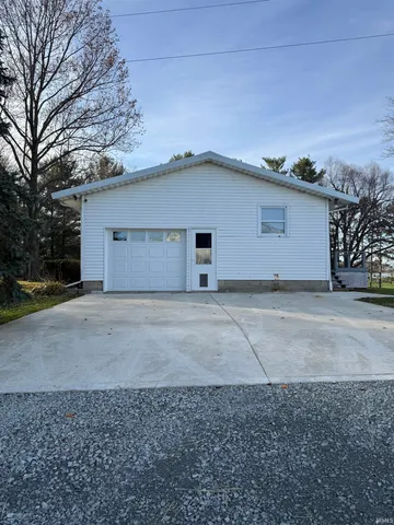 $1,700 | 2418 East 550 North, Rochester, IN 46975