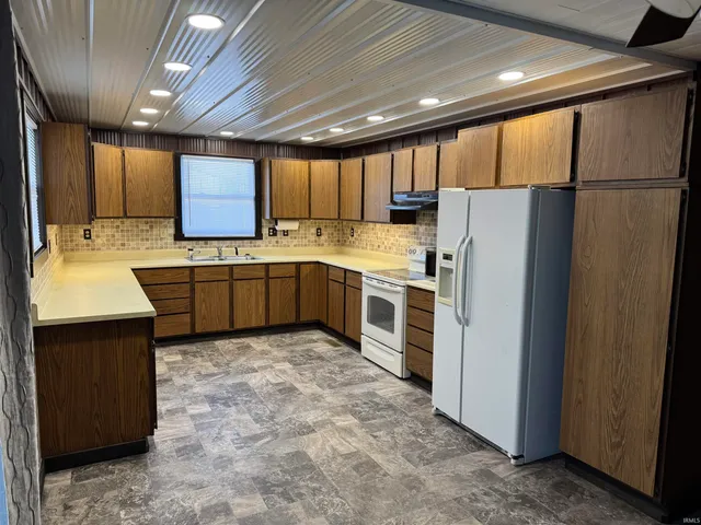 $1,700 | 2418 East 550 North, Rochester, IN 46975