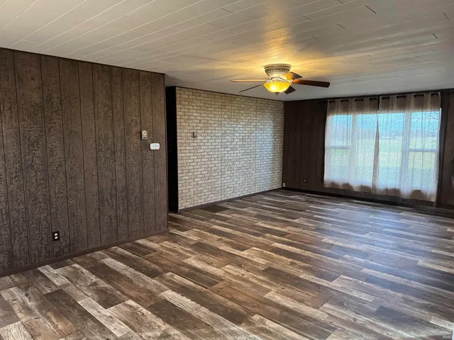 $1,700 | 2418 East 550 North, Rochester, IN 46975