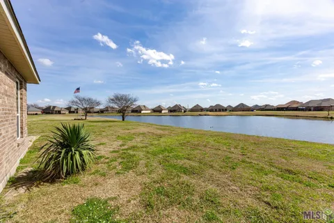 $365,500 | 4123 Stonewall Drive, Addis, LA 70710
