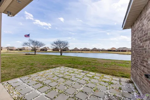 $365,500 | 4123 Stonewall Drive, Addis, LA 70710