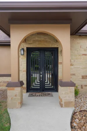 a view of entrance door of the house