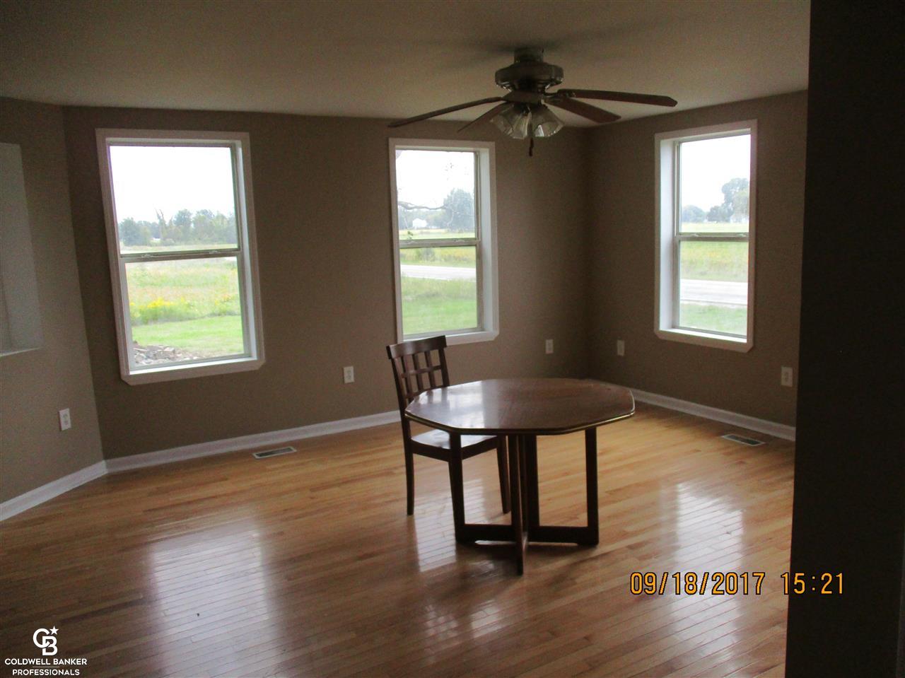 958 Berville Road Allenton, MI 48002 - Photo 8 of 28 31331083-7.JPG