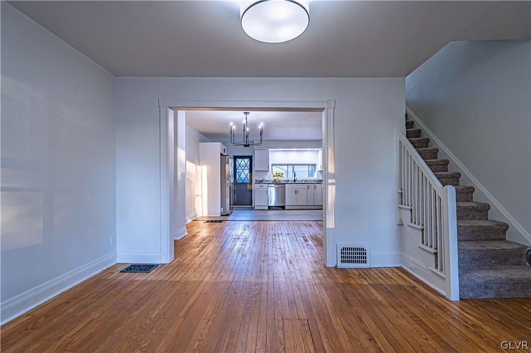 820 Hawthorne Road Bethlehem, PA 18018 - Photo 3 of 19 Gallery Image 3