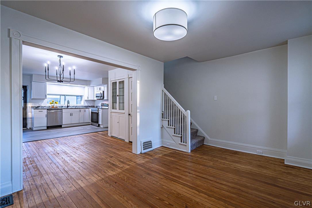 820 Hawthorne Road Bethlehem, PA 18018 - Photo 4 of 19 Gallery Image 4