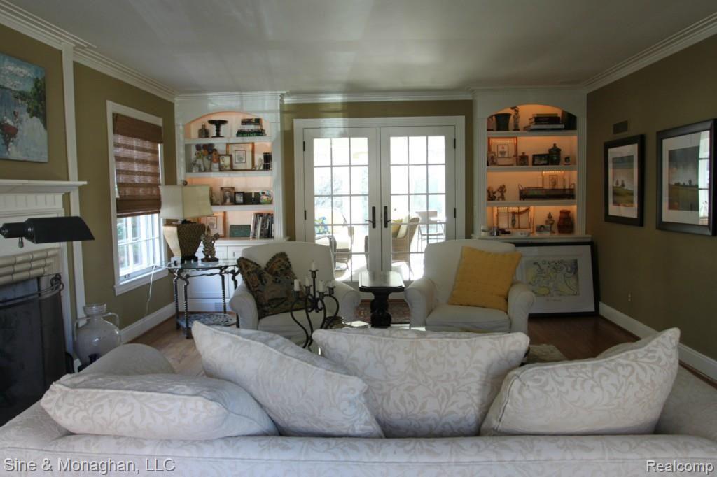 473 Lincoln Road Grosse Pointe, MI 48230 - Photo 2 of 26 IMG_3300.jpg