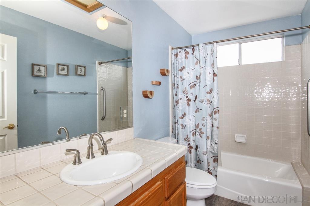 24263 Del Amo Road Ramona, CA 92065 - Photo 17 of 23 Gallery Image 17
