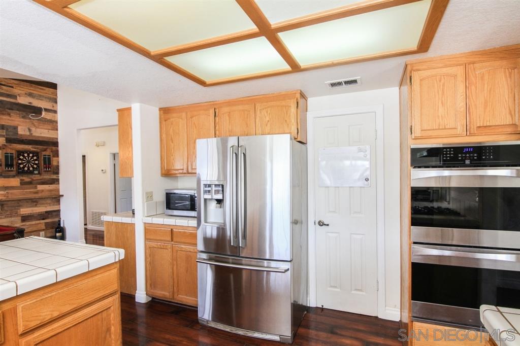 24263 Del Amo Road Ramona, CA 92065 - Photo 8 of 23 Gallery Image 8