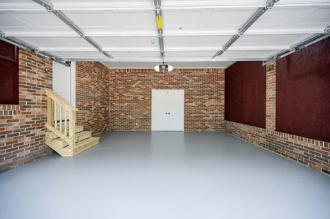 a view of a garage