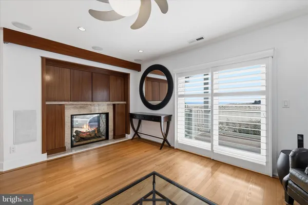 a view of entryway and hall