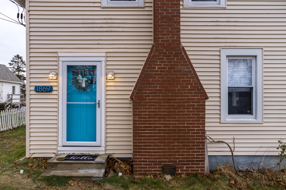 1869 Harpswell Islands Road Bailey Island, ME 04003 - Photo 8 of 8 7-Front door (1 of 2)