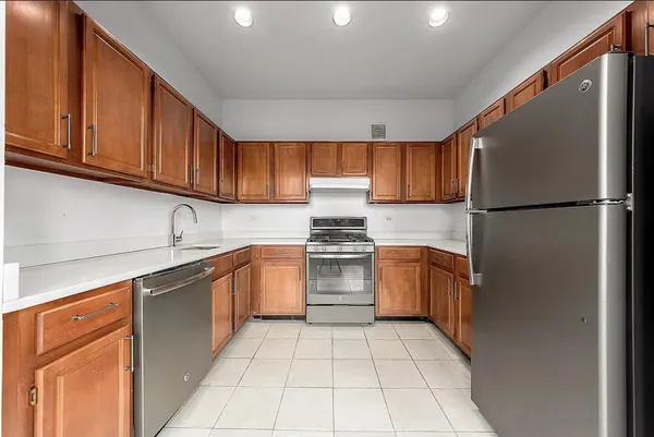 $925,000 | 45-02 Ditmars Boulevard, Unit 405 | Astoria