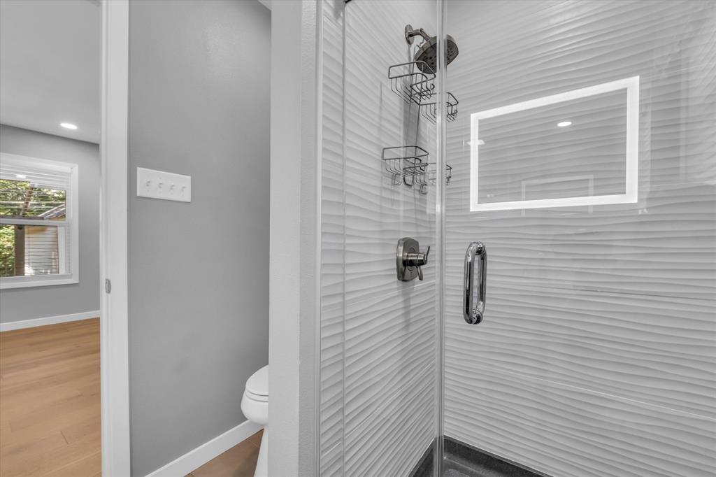 4600 Cedar Mountain Drive Waco, TX 76708 - Photo 19 of 33 a bathroom with a shower