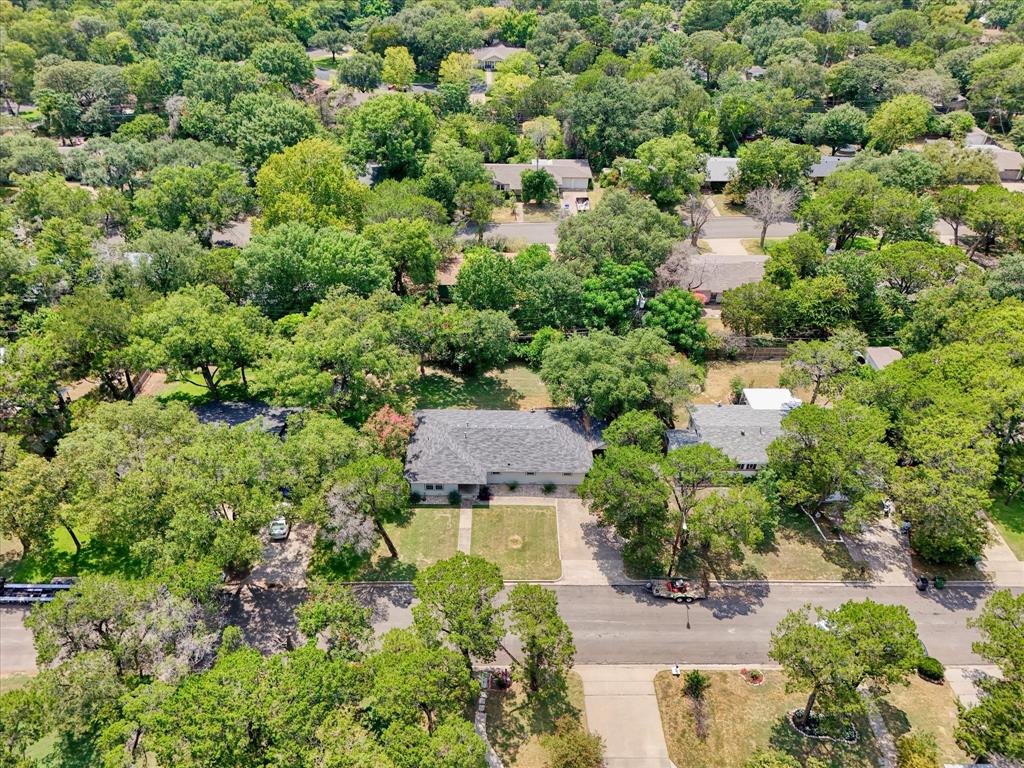 4600 Cedar Mountain Drive Waco, TX 76708 - Photo 31 of 33 an aerial view of a house with a yard