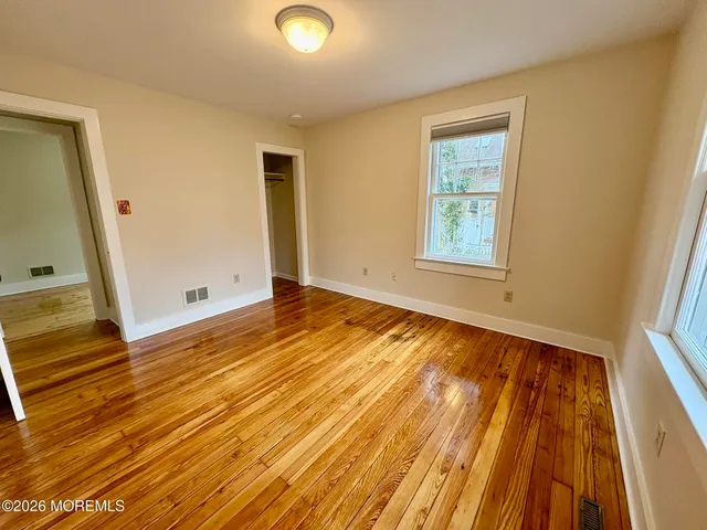 $2,500 | 121 Navesink Avenue, Atlantic Highlands, NJ 07716