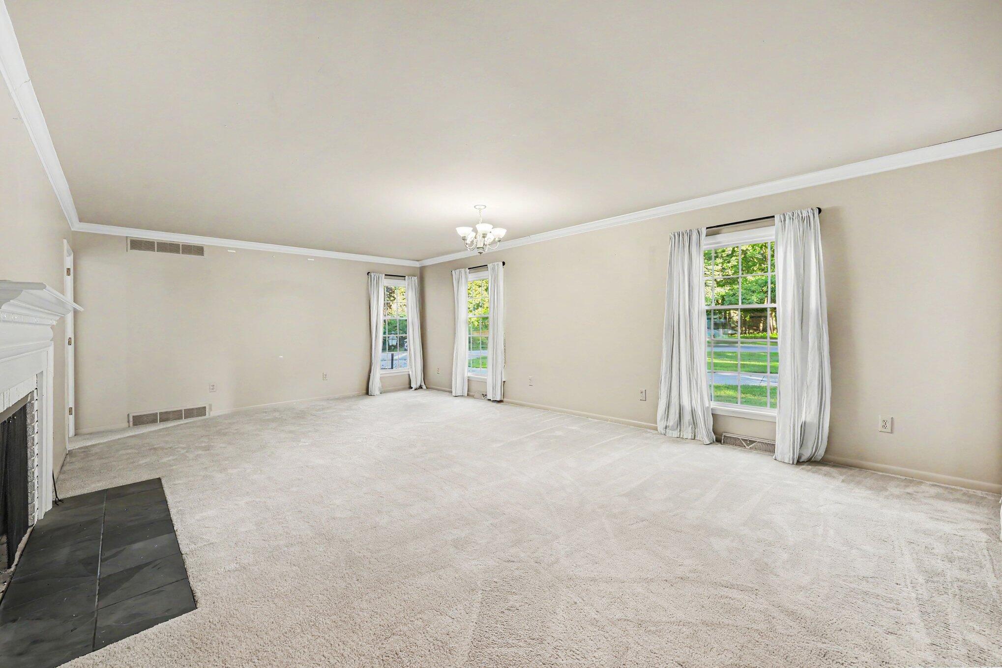 1337 Badgley Road Jackson, MI 49203 - Photo 5 of 43 005_file_9098