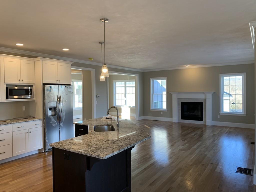 21 Jordan Road Holden, MA 01520 - Photo 3 of 20 Gallery Image 3