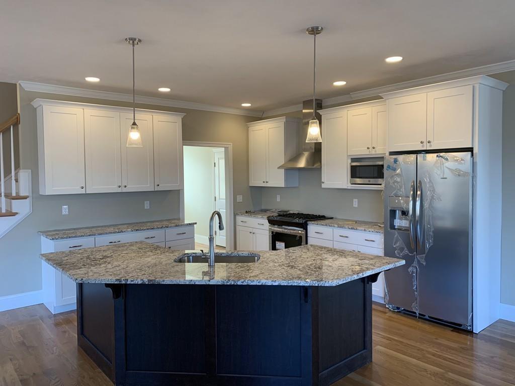 21 Jordan Road Holden, MA 01520 - Photo 4 of 20 Gallery Image 4