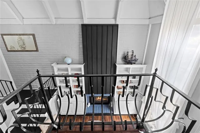 $330,000 | 6735 West 108th Terrace, Overland Park, KS 66211