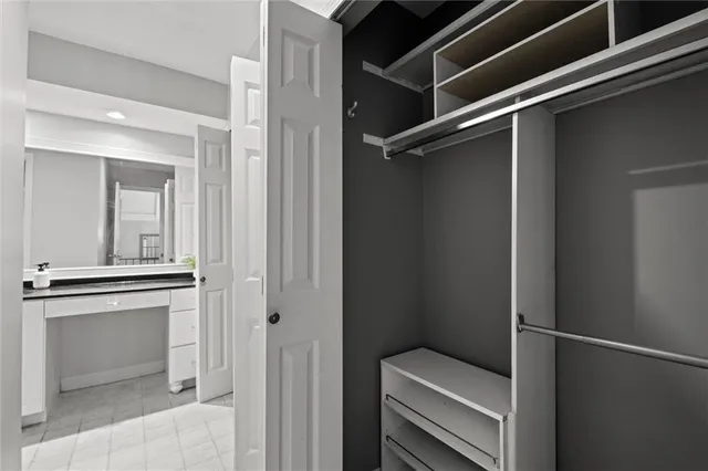 $330,000 | 6735 West 108th Terrace, Overland Park, KS 66211