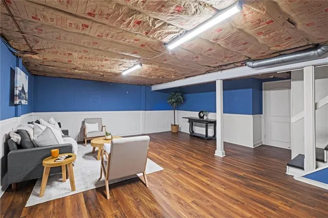 $330,000 | 6735 West 108th Terrace, Overland Park, KS 66211