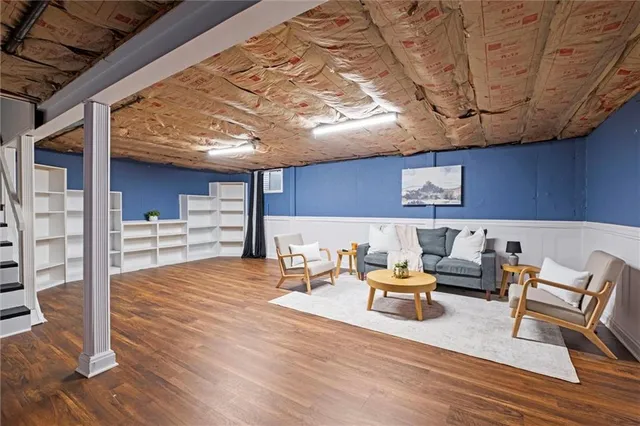 $330,000 | 6735 West 108th Terrace, Overland Park, KS 66211