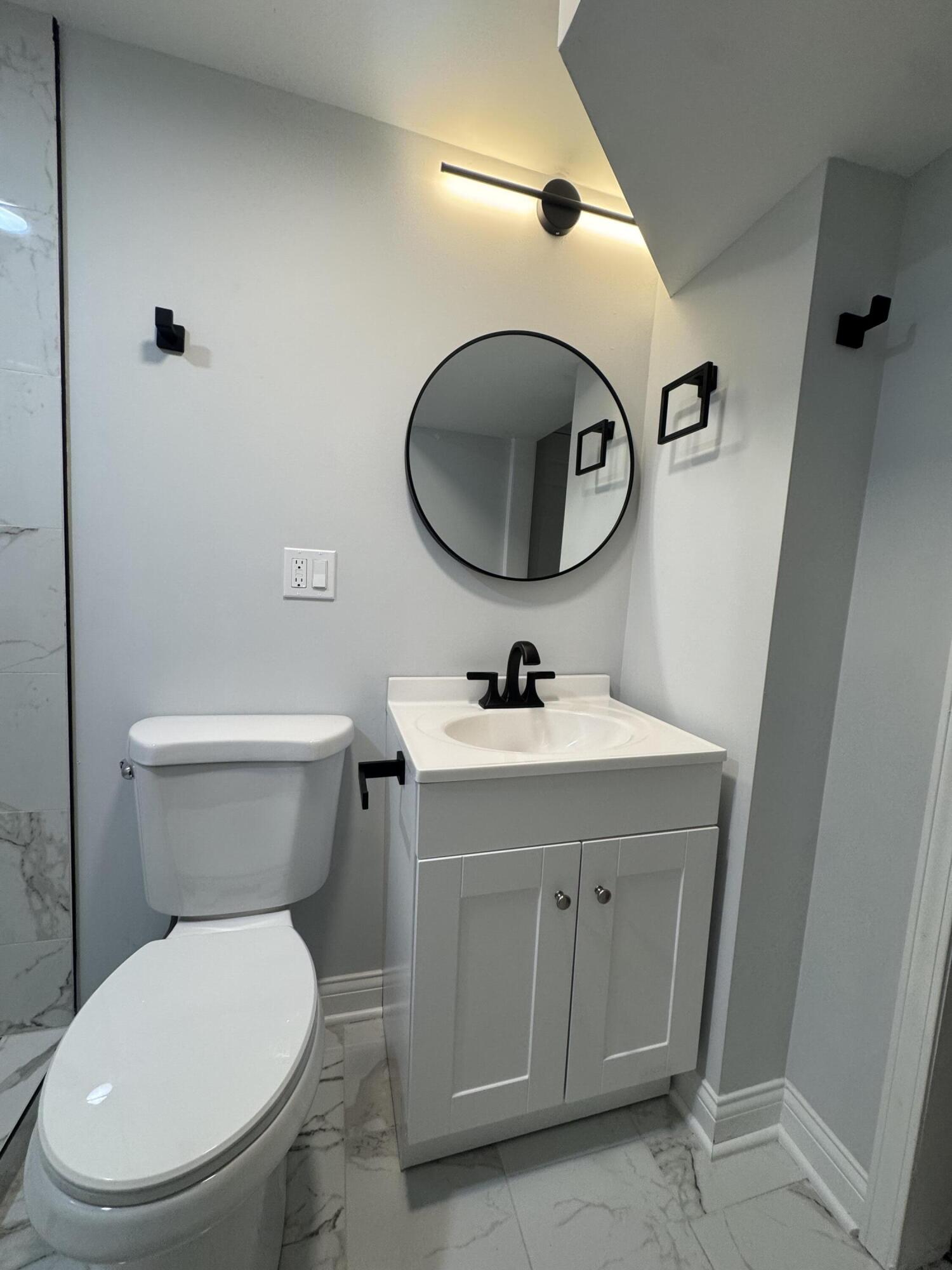 2014 Matthews Place Gary, IN 46406 - Photo 15 of 18 1500x2000