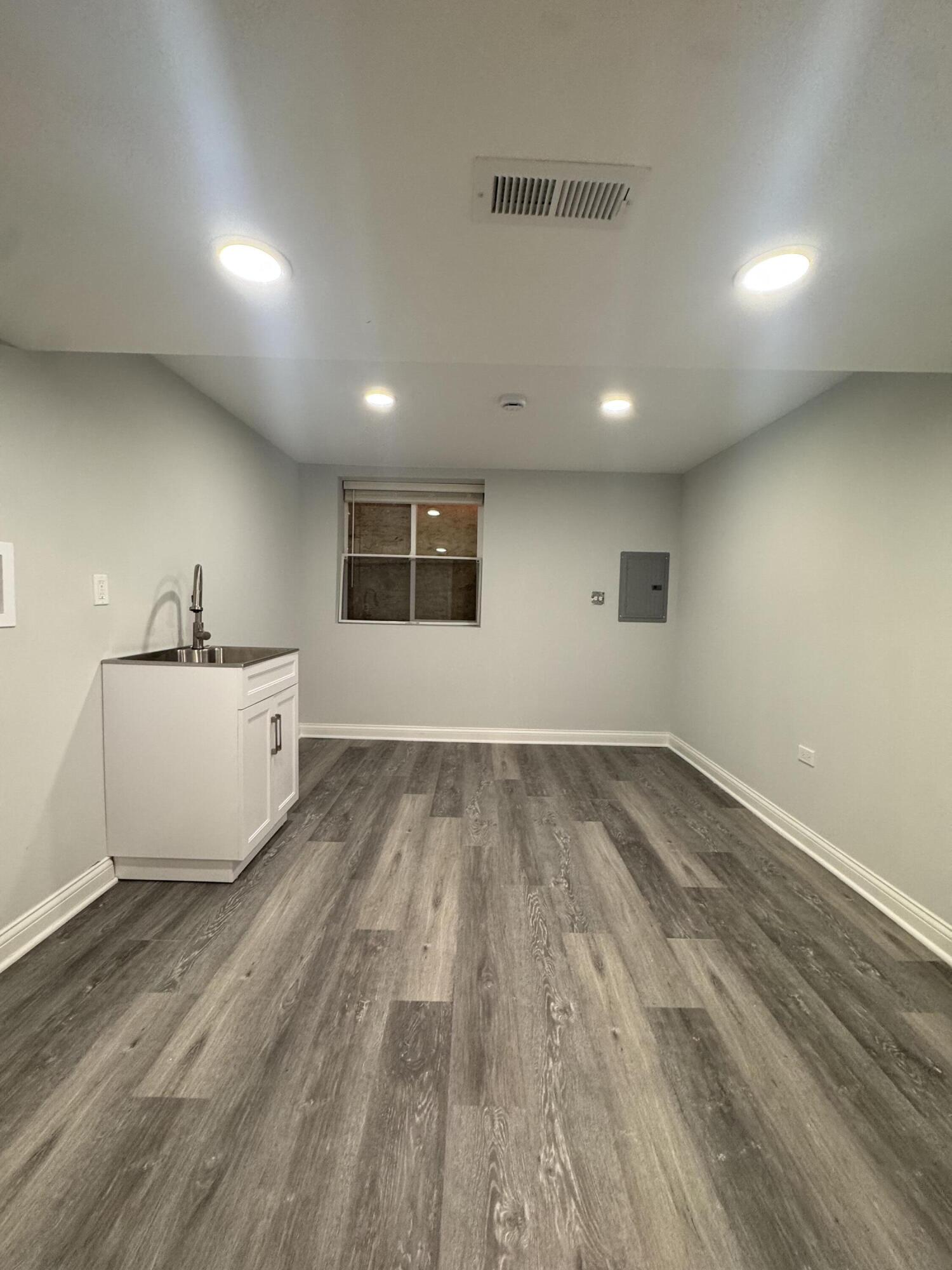 2014 Matthews Place Gary, IN 46406 - Photo 18 of 18 1500x2000