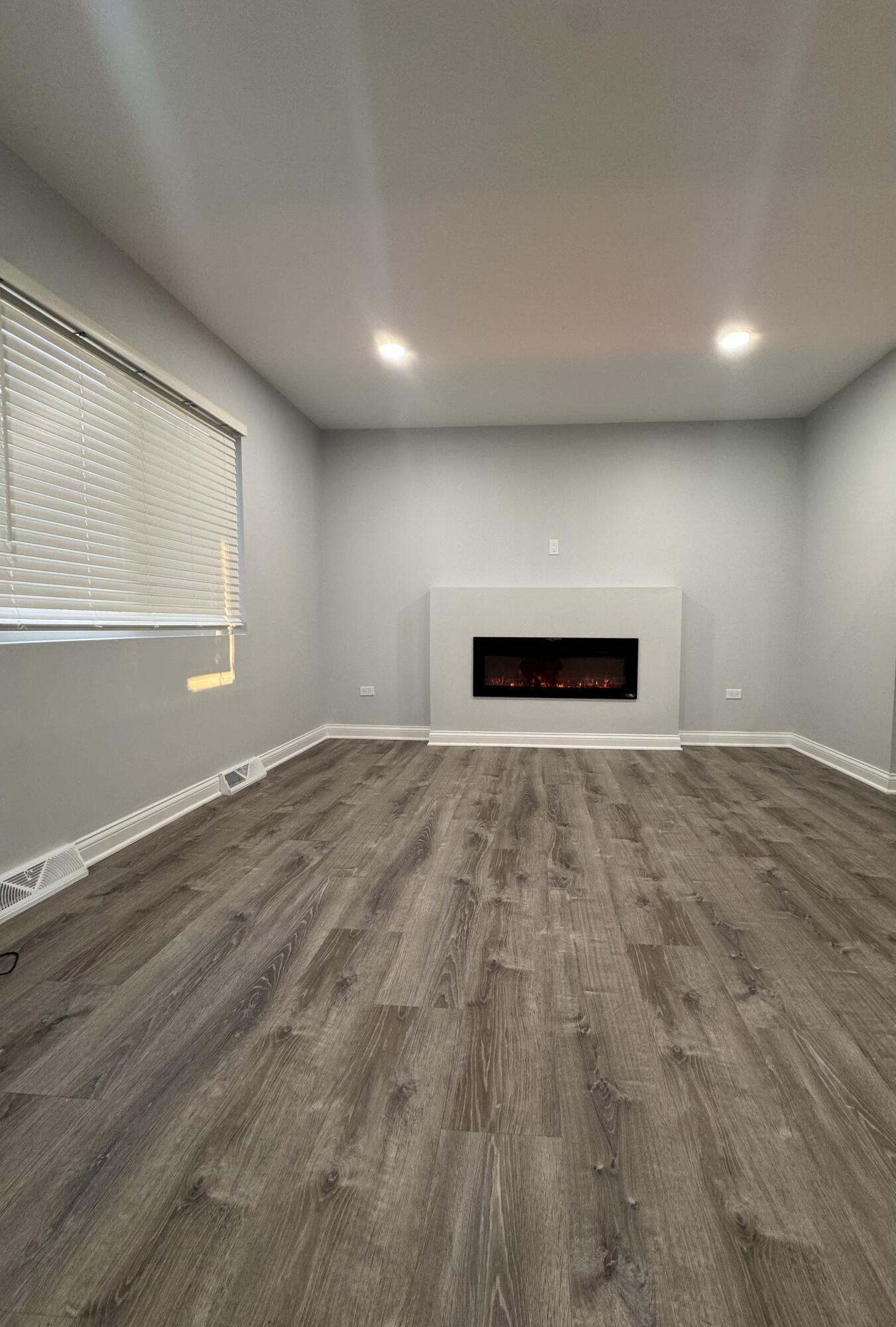 2014 Matthews Place Gary, IN 46406 - Photo 3 of 18 1351x2000