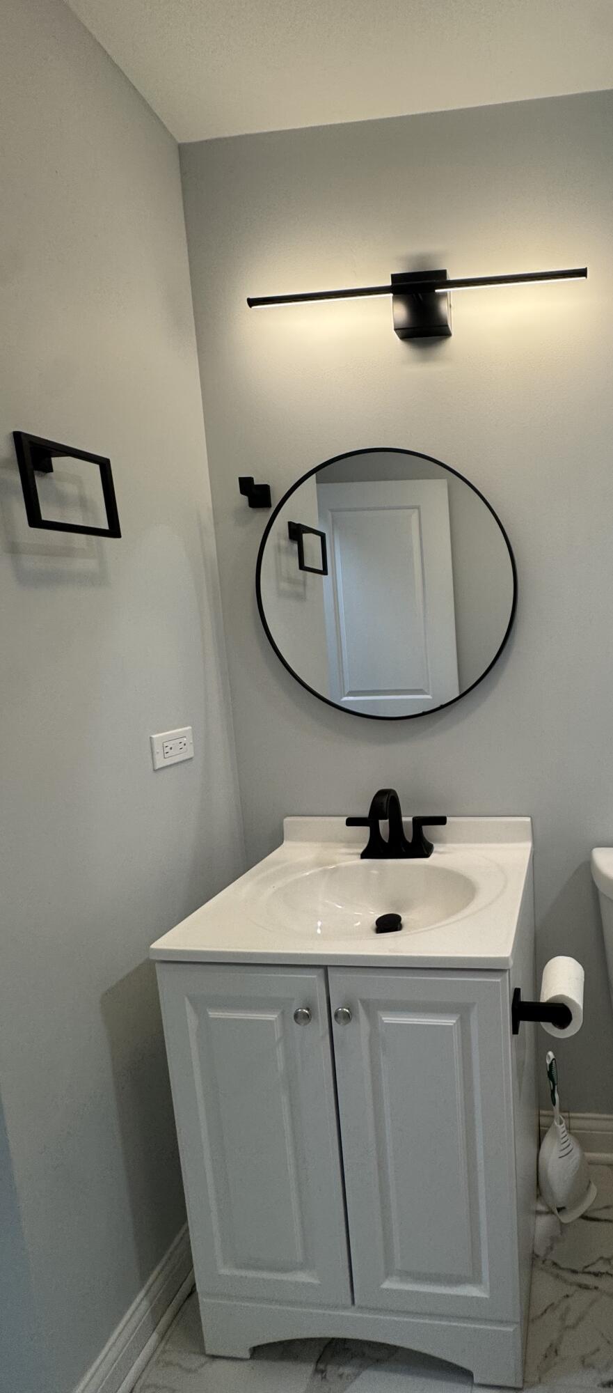 2014 Matthews Place Gary, IN 46406 - Photo 9 of 18 881x2000