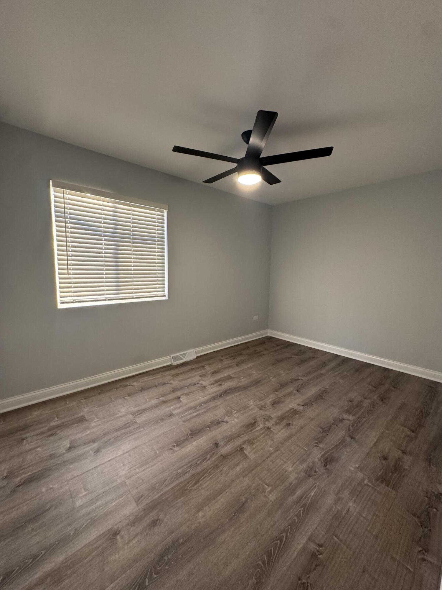 2014 Matthews Place Gary, IN 46406 - Photo 10 of 18 1500x2000