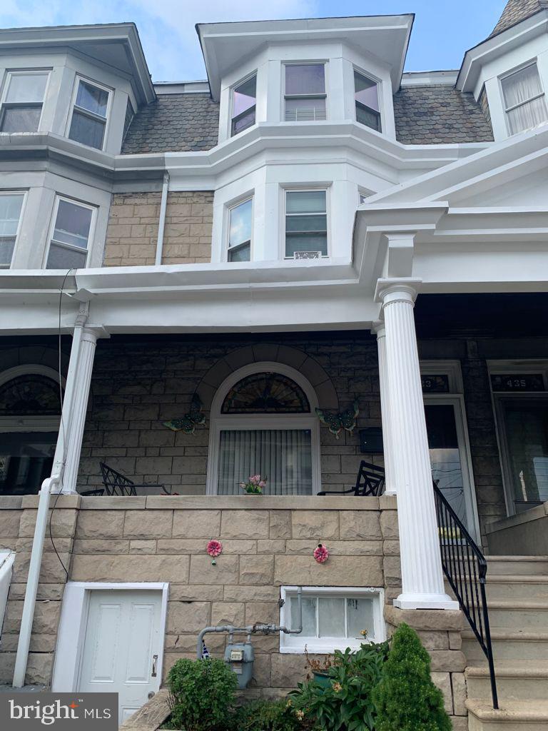 433 Spring Street Reading, PA 19601 - Photo 2 of 32 Gallery Image 2