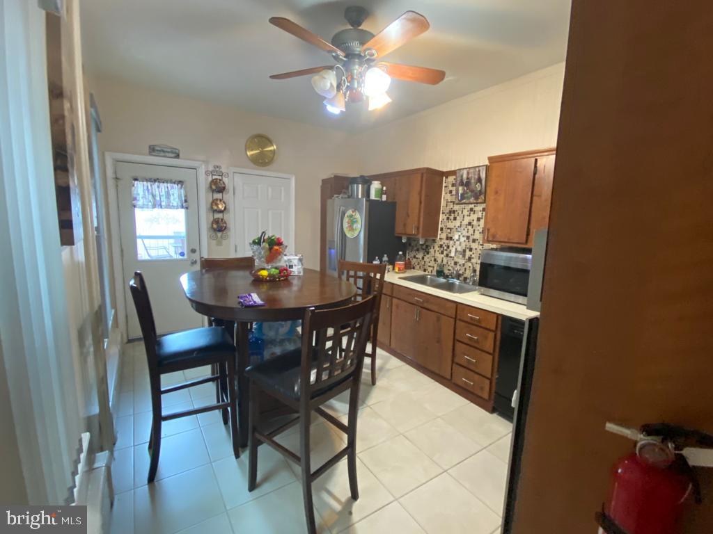 433 Spring Street Reading, PA 19601 - Photo 12 of 32 Gallery Image 12