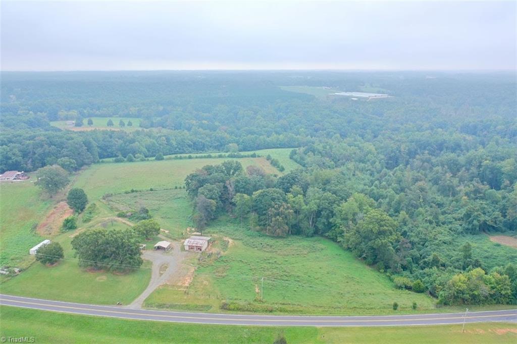 1592 County Line Road Harmony, NC 28634 - Photo 1 of 48 Gallery Image 1