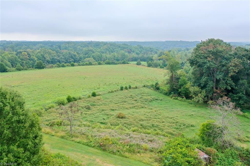 1592 County Line Road Harmony, NC 28634 - Photo 14 of 48 Gallery Image 14