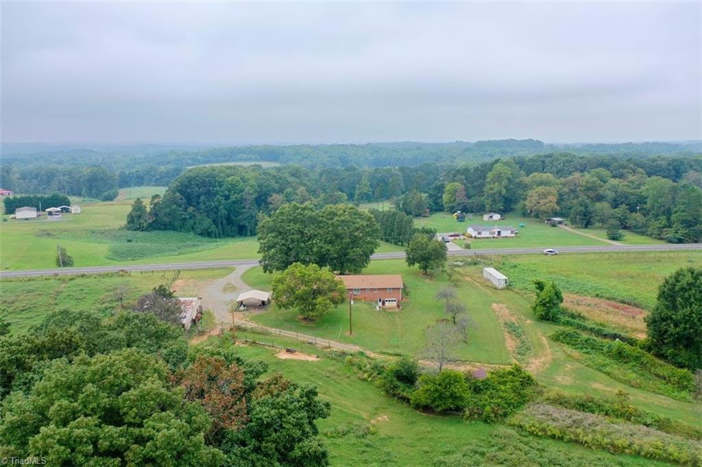 1592 County Line Road Harmony, NC 28634 - Photo 15 of 48 Gallery Image 15