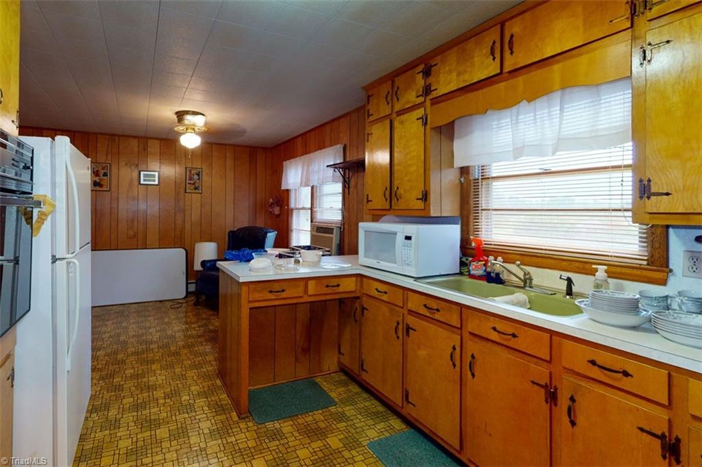 1592 County Line Road Harmony, NC 28634 - Photo 27 of 48 Gallery Image 27