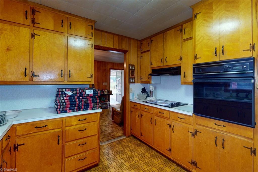 1592 County Line Road Harmony, NC 28634 - Photo 28 of 48 Gallery Image 28
