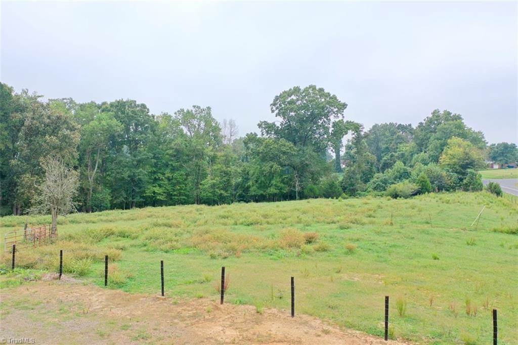 1592 County Line Road Harmony, NC 28634 - Photo 10 of 48 Gallery Image 10