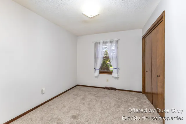 $343,000 | 6374 Clover Lane, Jenison, MI 49428