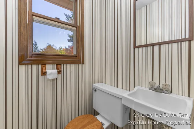 $343,000 | 6374 Clover Lane, Jenison, MI 49428