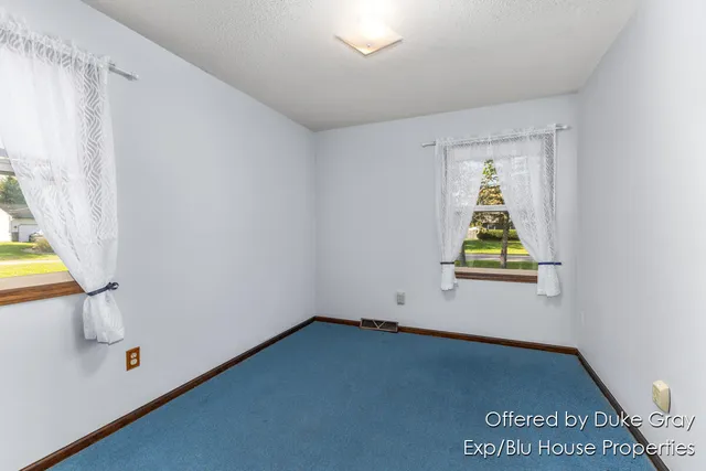 $343,000 | 6374 Clover Lane, Jenison, MI 49428