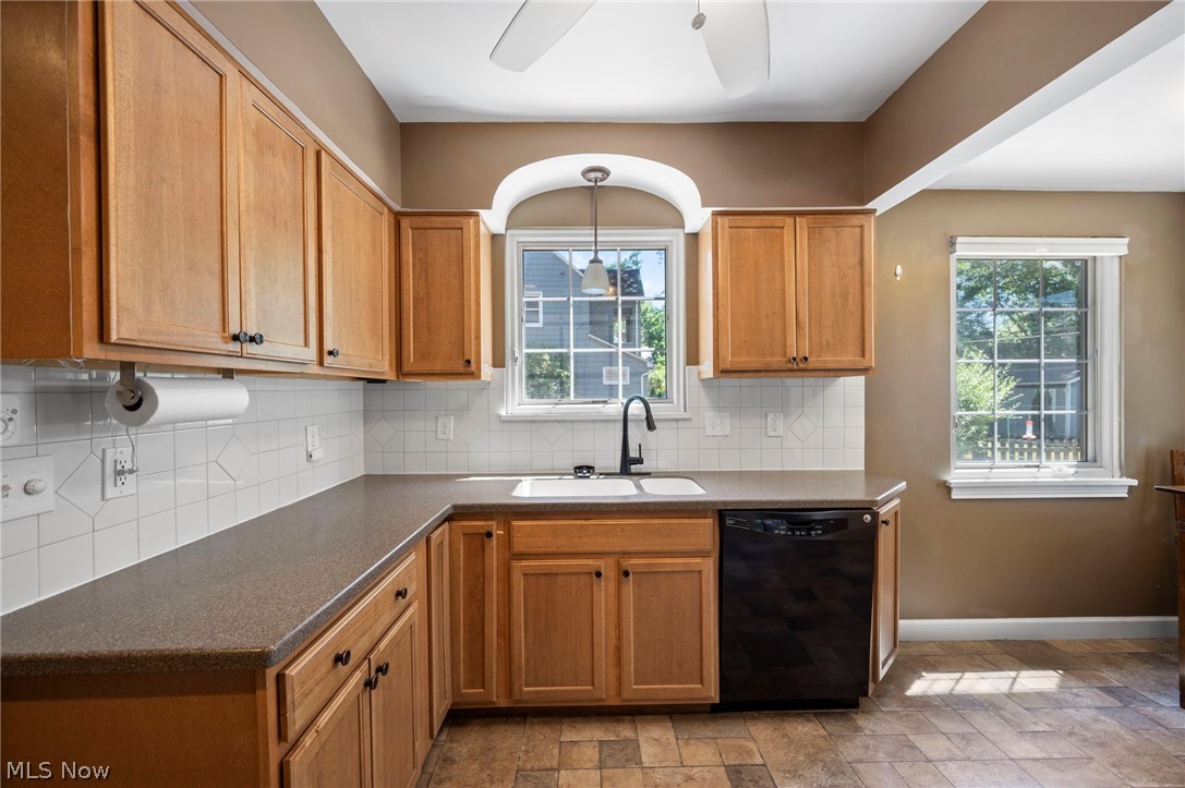 1348 Plainfield Road Cleveland, OH 44121 - Photo 14 of 37