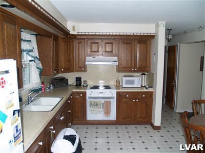 515 East Rock Road Allentown, PA 18103 - Photo 4 of 8 Gallery Image 4