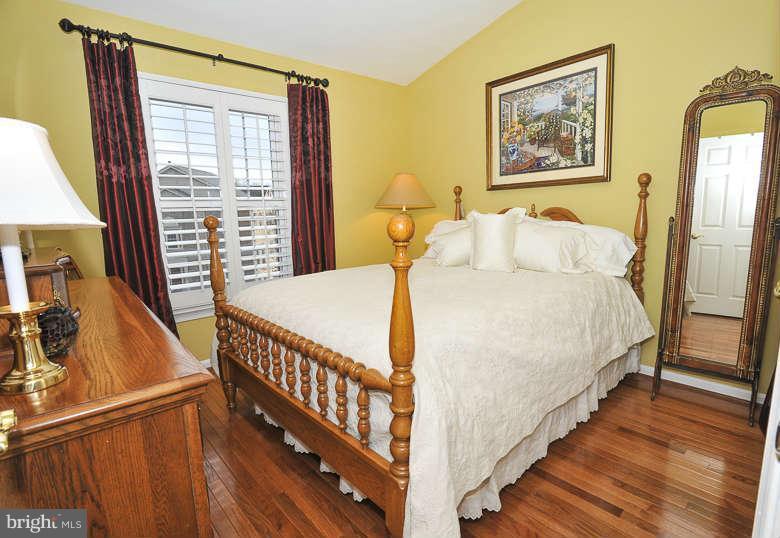 8002 Tanworth Court Springfield, VA 22152 - Photo 11 of 25 Bedroom