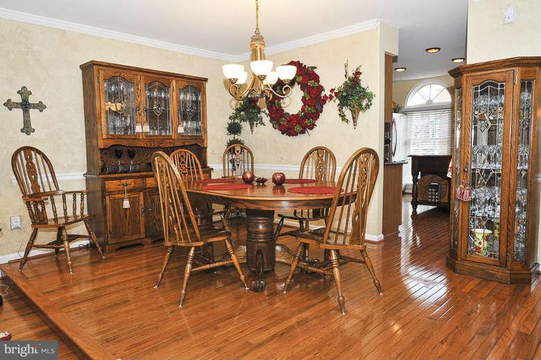 8002 Tanworth Court Springfield, VA 22152 - Photo 7 of 25 Dining Room