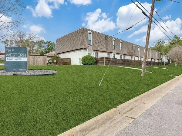 $1,290 | 7700 Chapin Road, Unit 1, Fort Worth, TX 76116