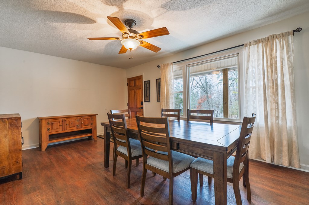 240 Sunrise Circle Southeast Calhoun, GA 30701 - Photo 13 of 49