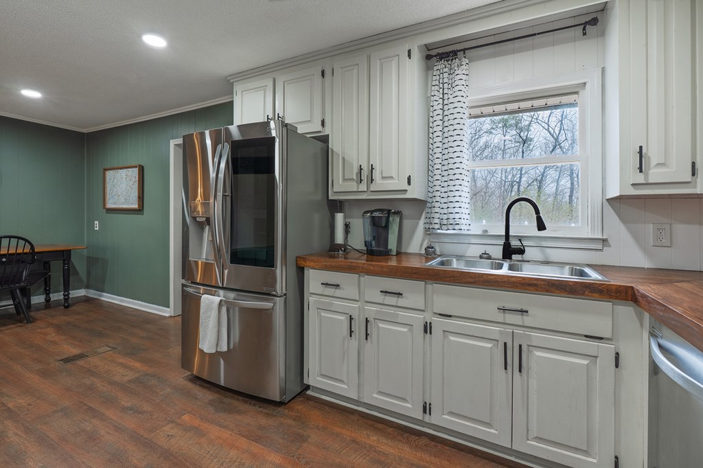 240 Sunrise Circle Southeast Calhoun, GA 30701 - Photo 8 of 49