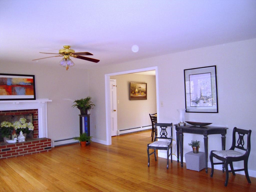 137 East Penacook Road Hopkinton, NH 03229 - Photo 3 of 25